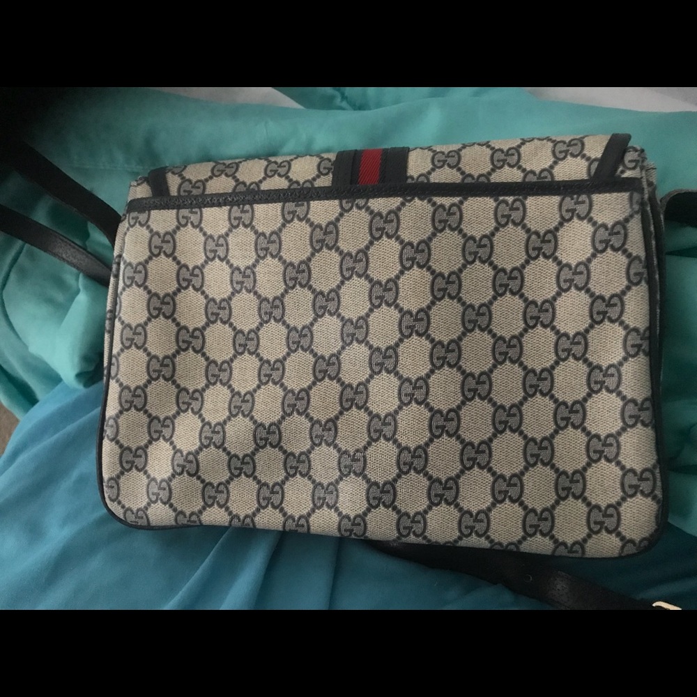 Gucci authentic - Picture 2 of 4